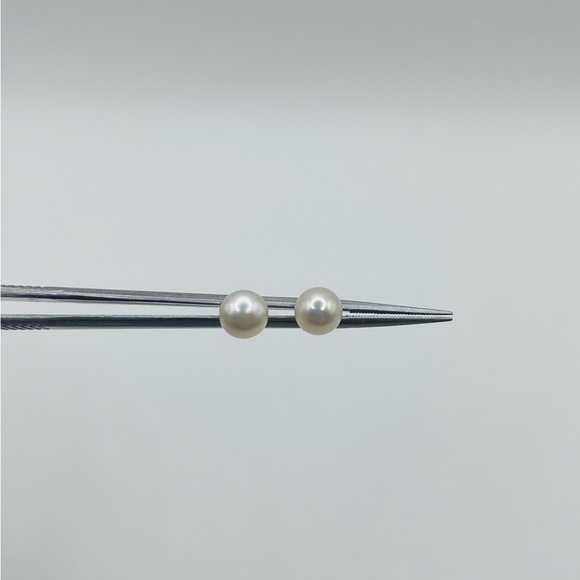 South Sea Pearl Button Earrings - Picture 2 of 4